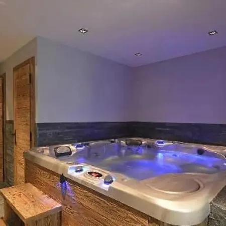 Four Bedrooms Chalet Located In The Very Peaceful Area 샬레 Bagnes