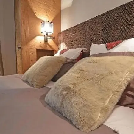 Four Bedrooms Chalet Located In The Very Peaceful Area 샬레 Bagnes