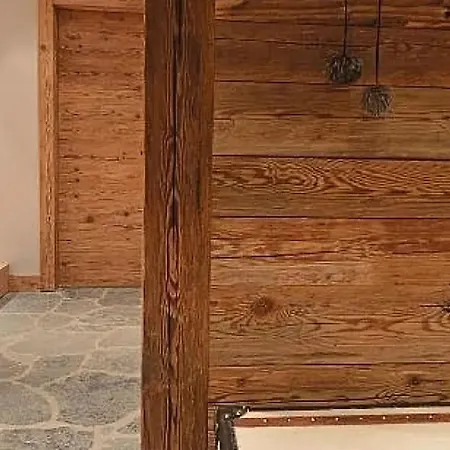 Four Bedrooms Chalet Located In The Very Peaceful Area 샬레 Bagnes