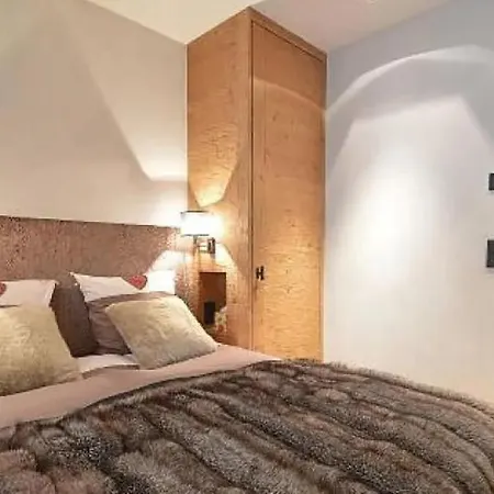 Four Bedrooms Chalet Located In The Very Peaceful Area
