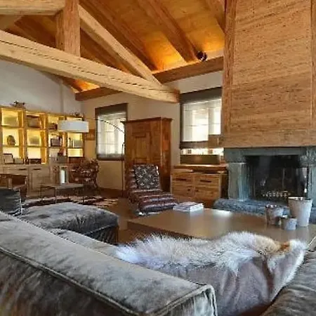 Four Bedrooms Chalet Located In The Very Peaceful Area *